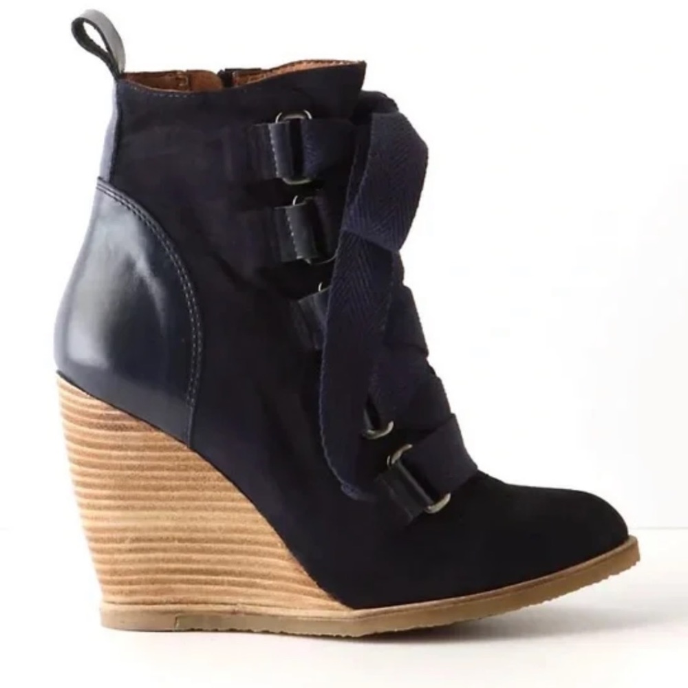 ANTHROPOLOGIE - Wedge Boots - Blue Suede Laced Wedges SIZE 38  - RARE